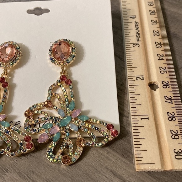 Spice Market BUTTERFLY FAUX GEMS/CRYSTALS DANGLE EARRINGS - Picture 7 of 9